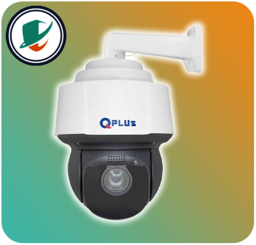 نمای روبروی دوربین اسپیددام کیوپلاس مدل PL-IPC-S51036P11L4 در تست نقد و بررسی