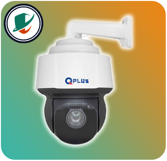 نمای روبروی دوربین اسپیددام کیوپلاس مدل PL-IPC-S51036P11L4 در تست نقد و بررسی