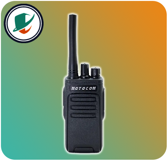 تصویر بیسیم MOTOCOM MC555 همراه لوازم جانبی داخل جعبه