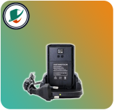 بیسیم واکی تاکی موتوکام MC555 به همراه بند آویز، پایه شارژر و گیره کمری